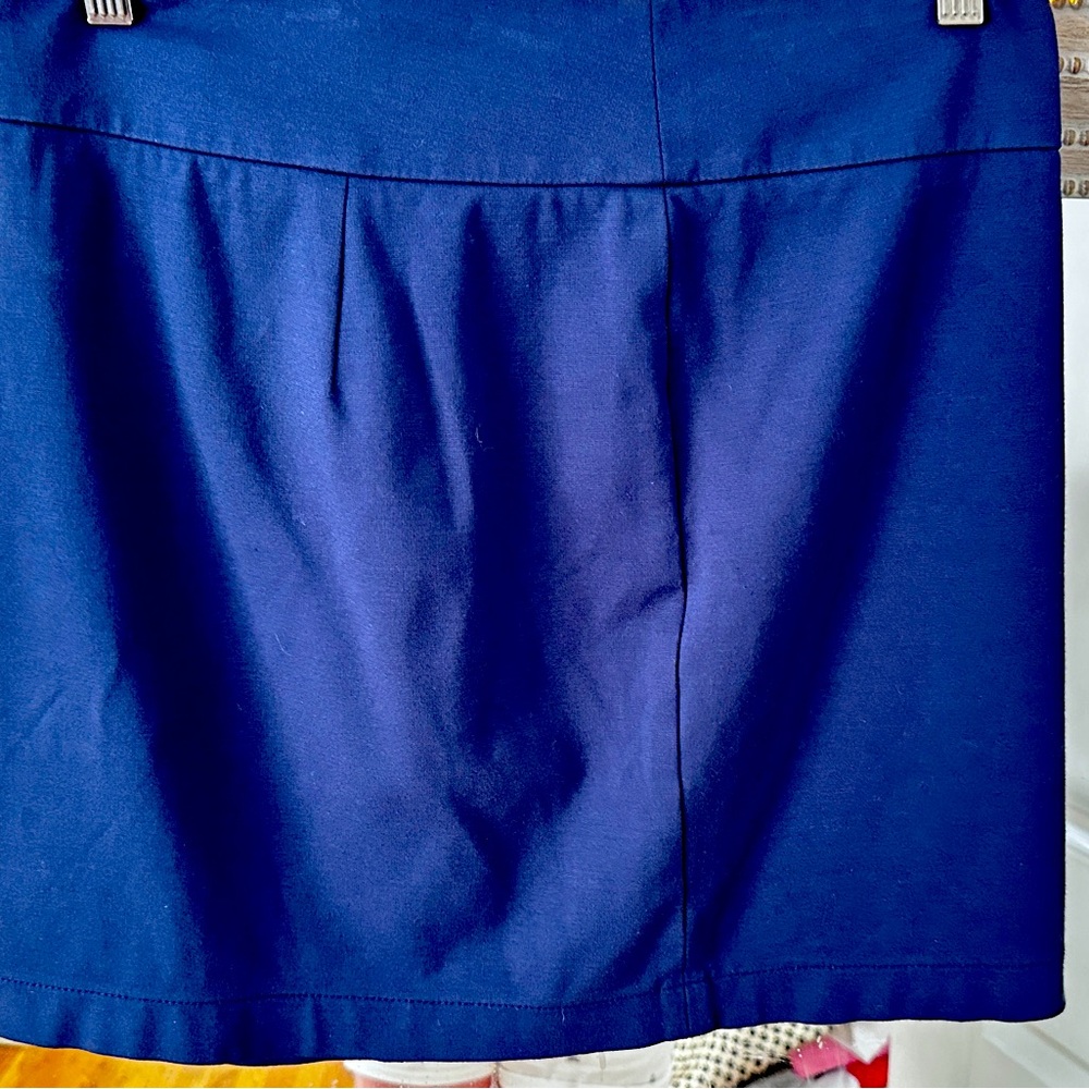 Banana Republic lightweight knit mini skirt